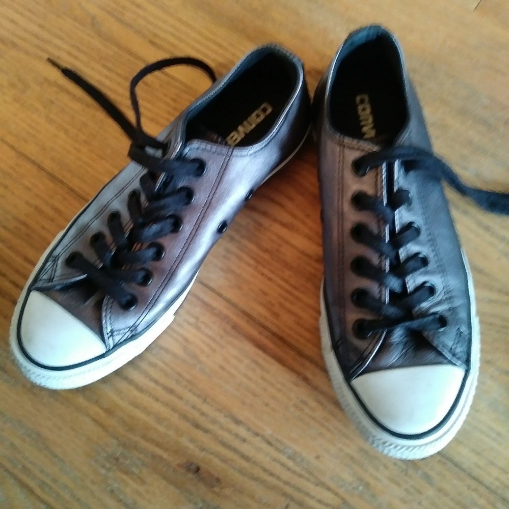 Sz 7 gun metal Converse